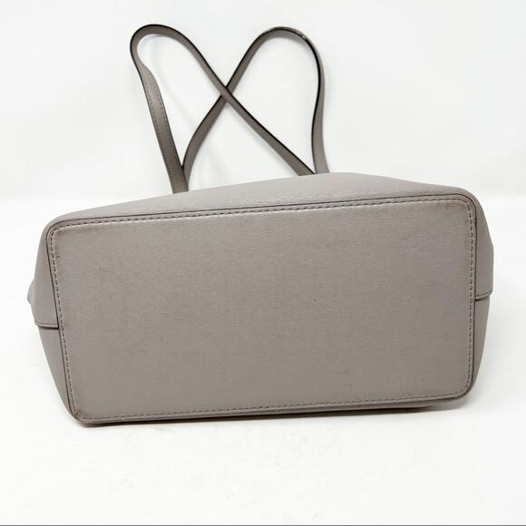 KATE SPADE Light Gray Flower Closure Leather Handbag - Picture 4 of 4